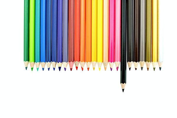 Quels sont les impacts psychologiques des couleurs dans les œuvres impressionnistes de Monet ?