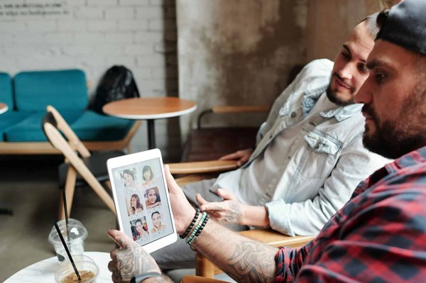 Avis sur le site de rencontre libertin wyylde : notre analyse complète